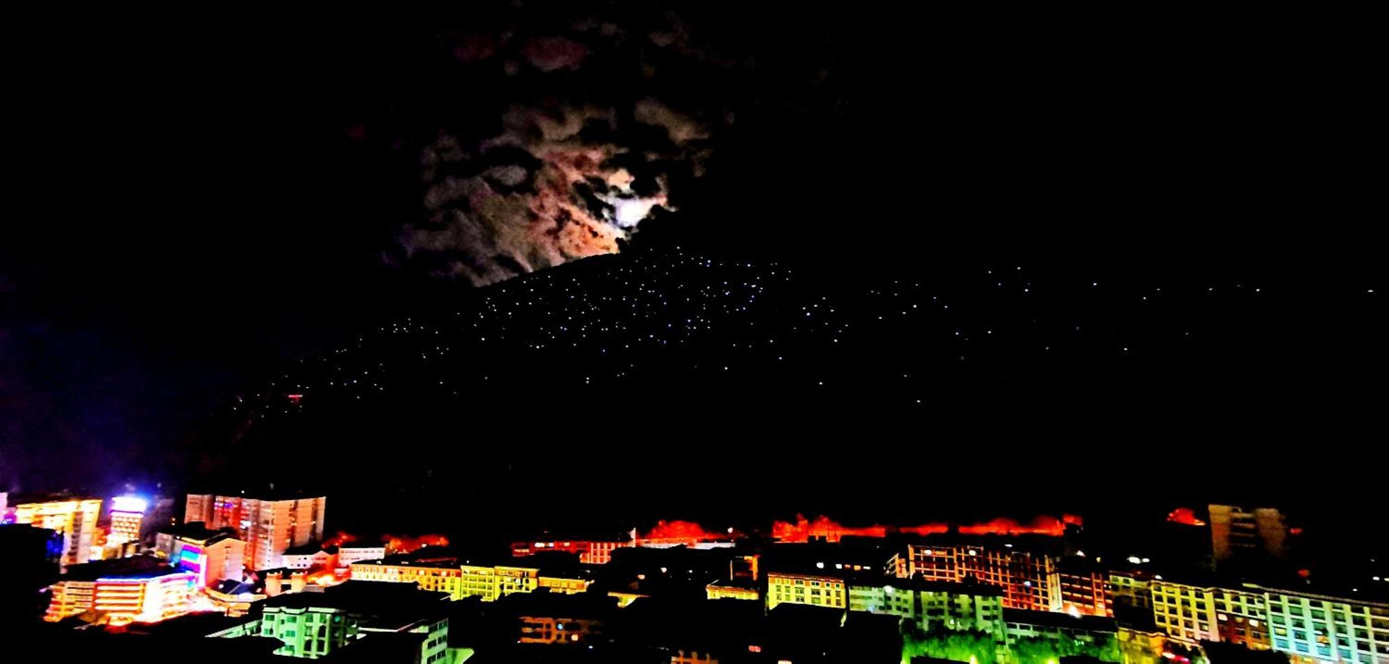 Kangding Guozhuang Nan Wu Hao Boutique Inn Buitenkant foto